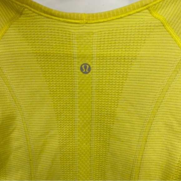 Lululemon Swiftly Tech Short Sleeve Yellow 4 - Picture 4 of 8